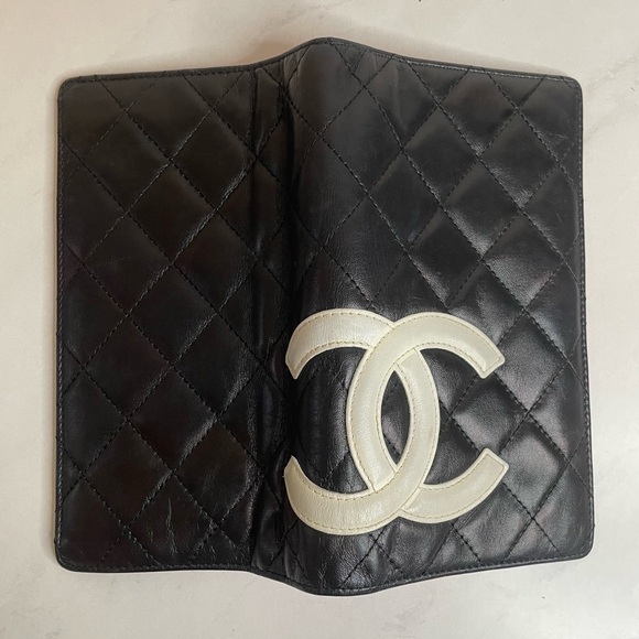 Authentic CHANEL Cambon Bi-Fold Leather Wallet - Black and Pink - Picture 5 of 13